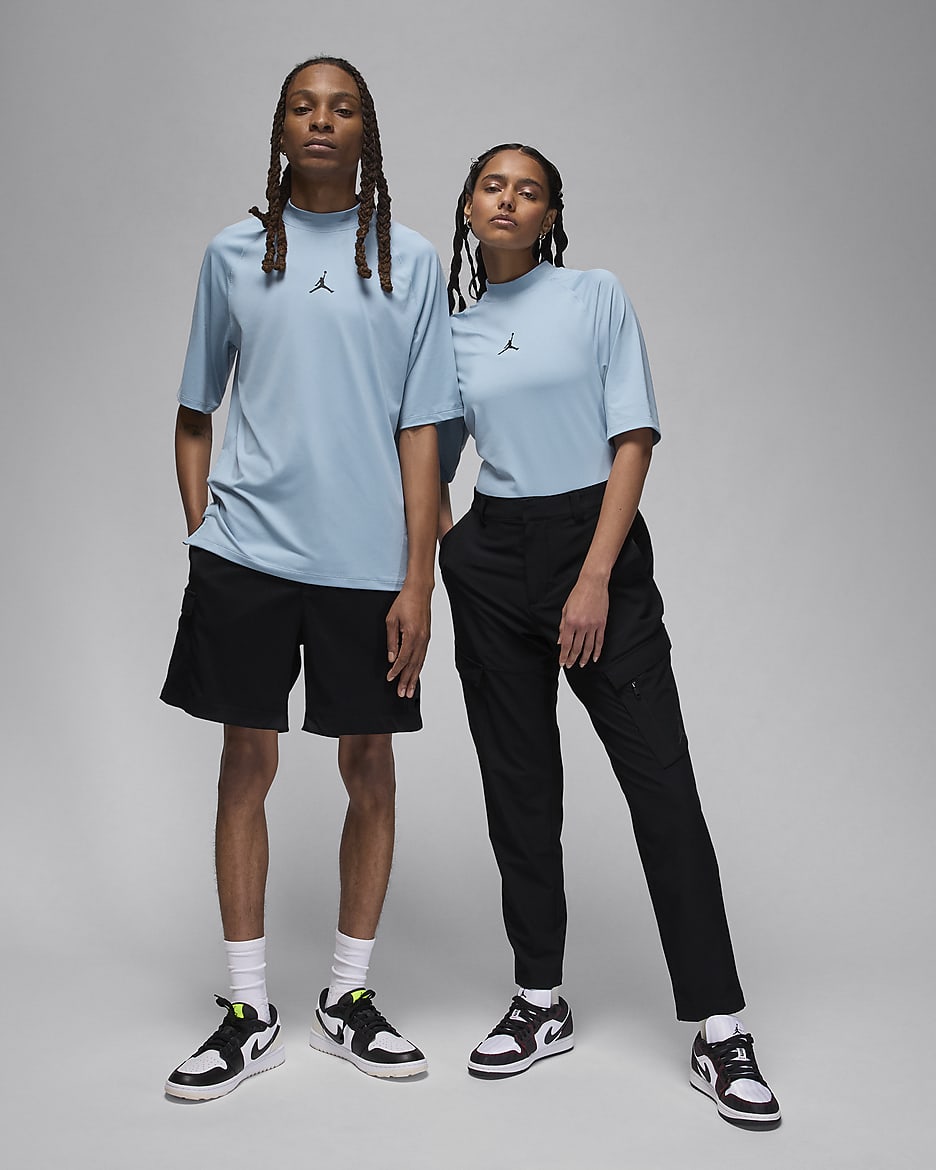 Black and blue jordan shirts sales